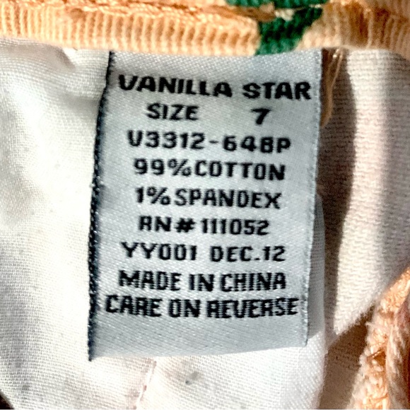 Vanilla Star Floral Lace Shorts - Picture 3 of 3